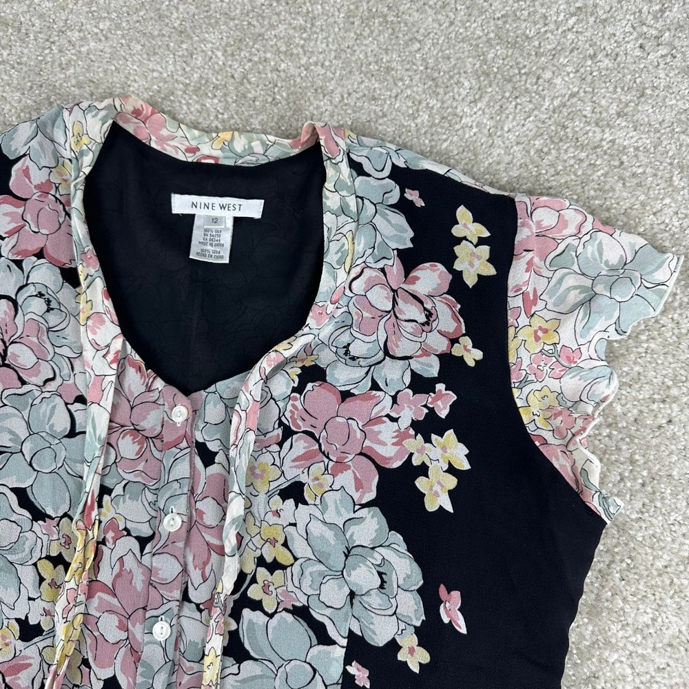 Nine West 100% Silk Floral Tie Neck Blouse Black Pink Flutter Sleeve Top Size 12 - Picture 2 of 7